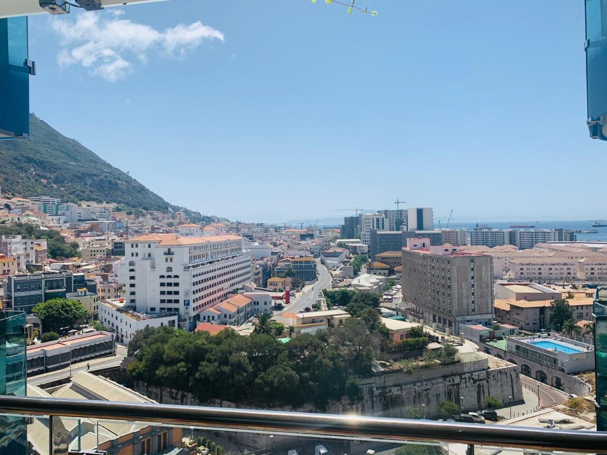 Luxe Studio Seconds From The Marina And City Centre Apartamento Gibraltar Exterior foto