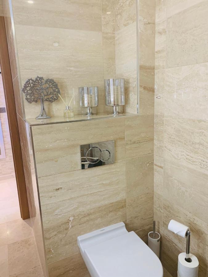 Luxe Studio Seconds From The Marina And City Centre Apartamento Gibraltar Exterior foto